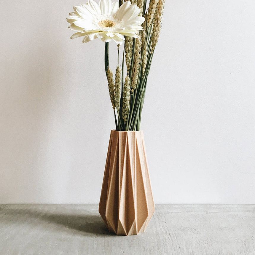 MINIMUM DESIGN - Origami vase