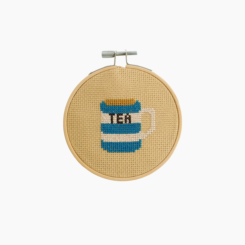 Cotton Clara - Mini embroidery kit "Tea"